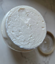 Load image into Gallery viewer, Mamey Monoi Deep Conditioner