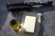 Load image into Gallery viewer, Babassu Shampoo Bar and oil Combo