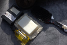 Load image into Gallery viewer, Babassu Shampoo Bar and oil Combo